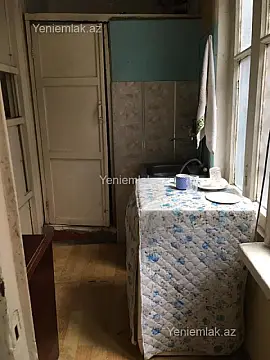 Satılır 2 otaqlı köhnə tikili 45 m²
