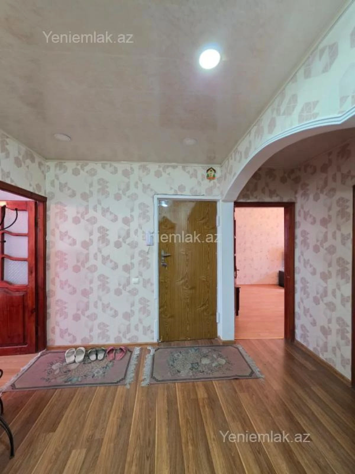 Satılır 4 otaqlı köhnə tikili 100 m²