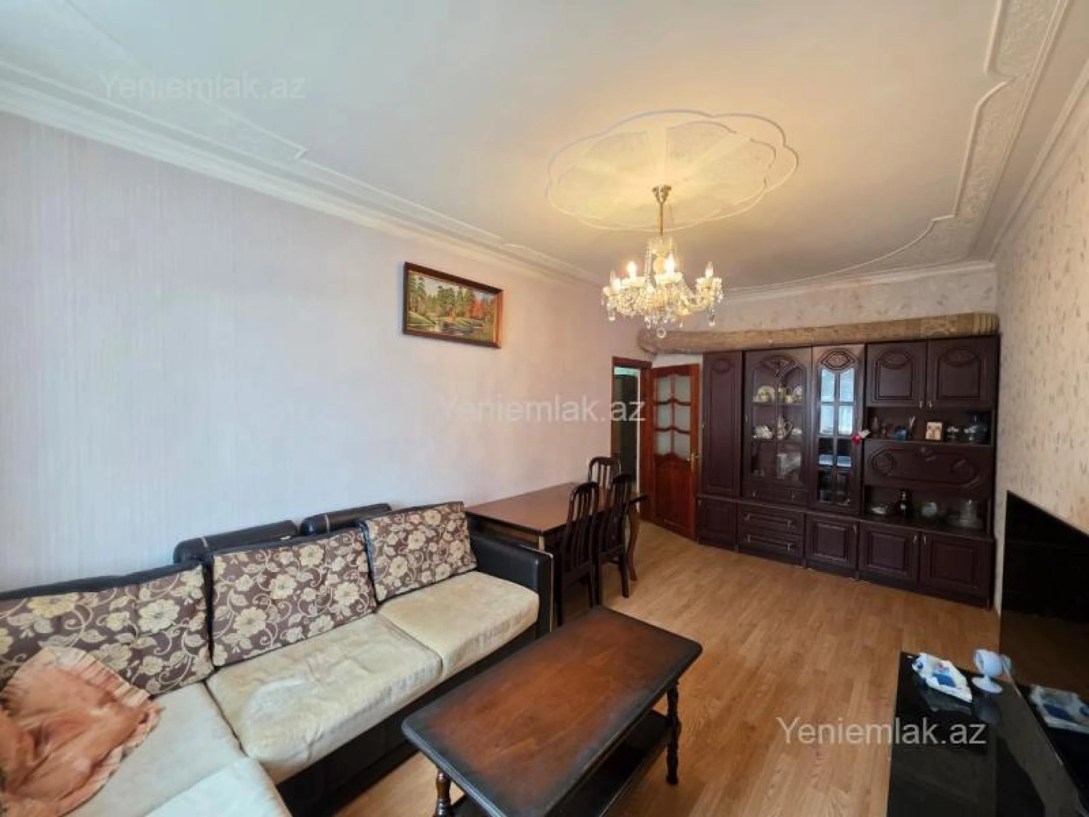 Satılır 4 otaqlı köhnə tikili 100 m²