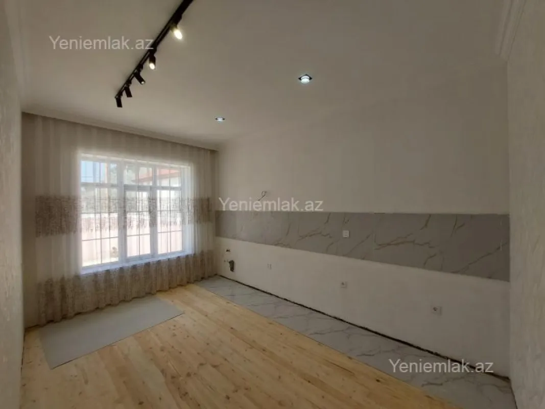 Satılır 4 otaqlı həyət evi 110 m²