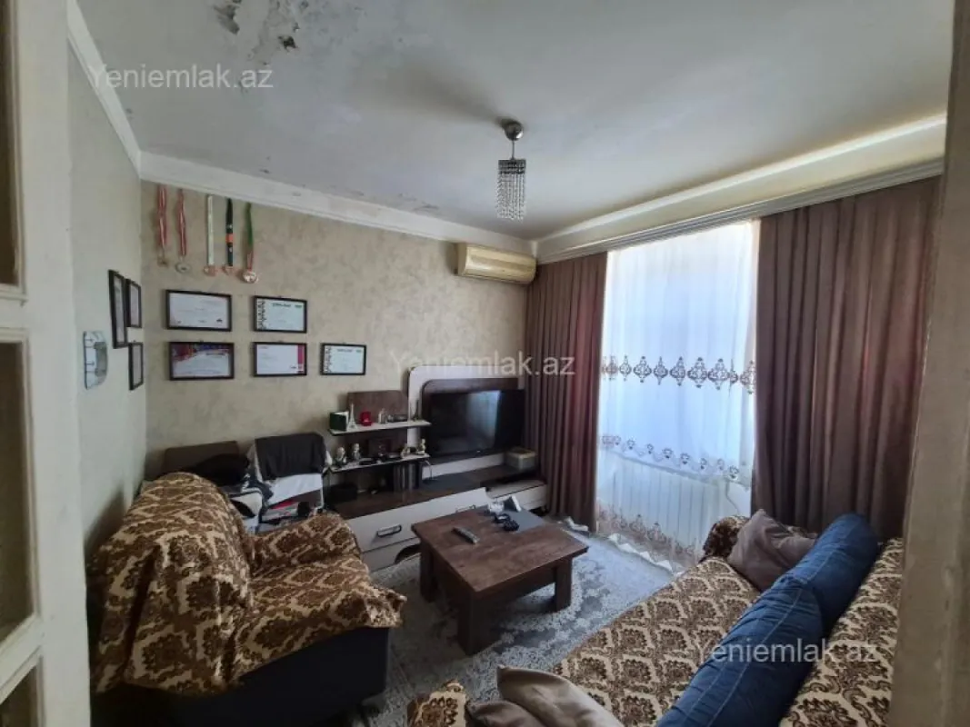 Satılır 2 otaqlı köhnə tikili 40 m²