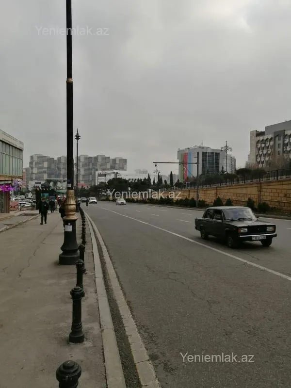 Satılır 3 otaqlı yeni tikili 143 m²