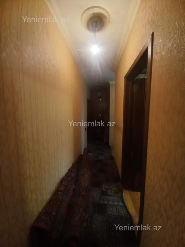 Satılır 4 otaqlı köhnə tikili 85 m²