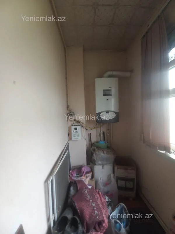 Satılır 4 otaqlı köhnə tikili 85 m²