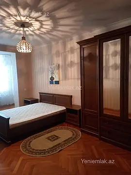 Satılır 3 otaqlı köhnə tikili 85 m²