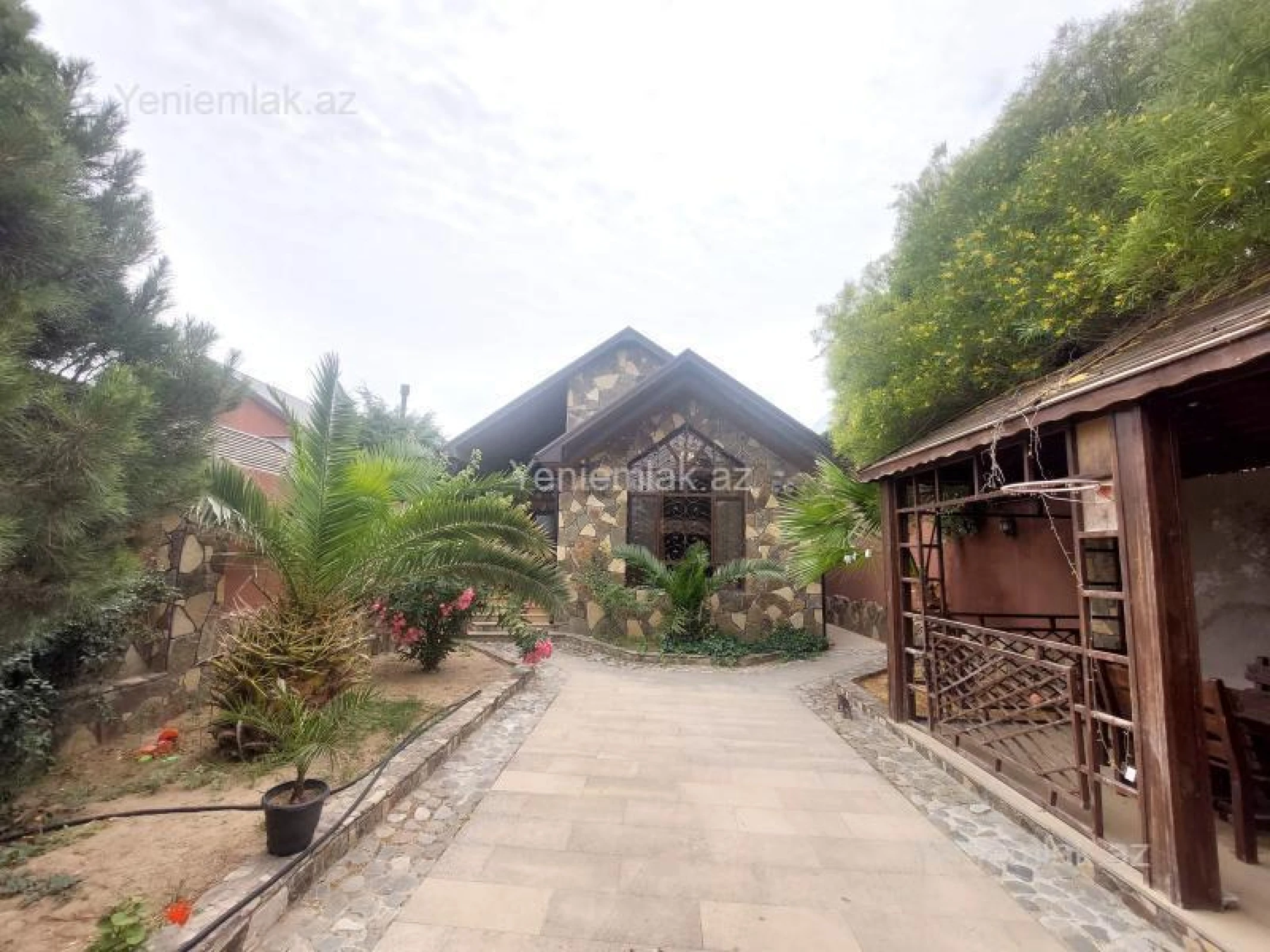 Satılır 3 otaqlı həyət evi 150 m²