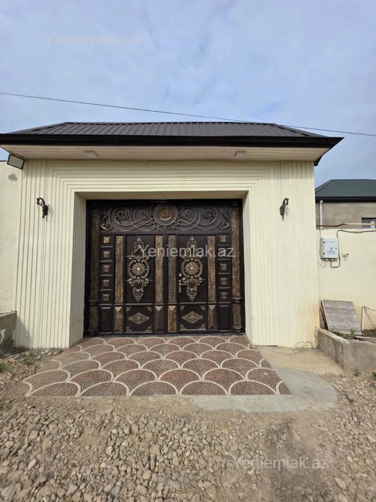 Satılır 4 otaqlı həyət evi 200 m²