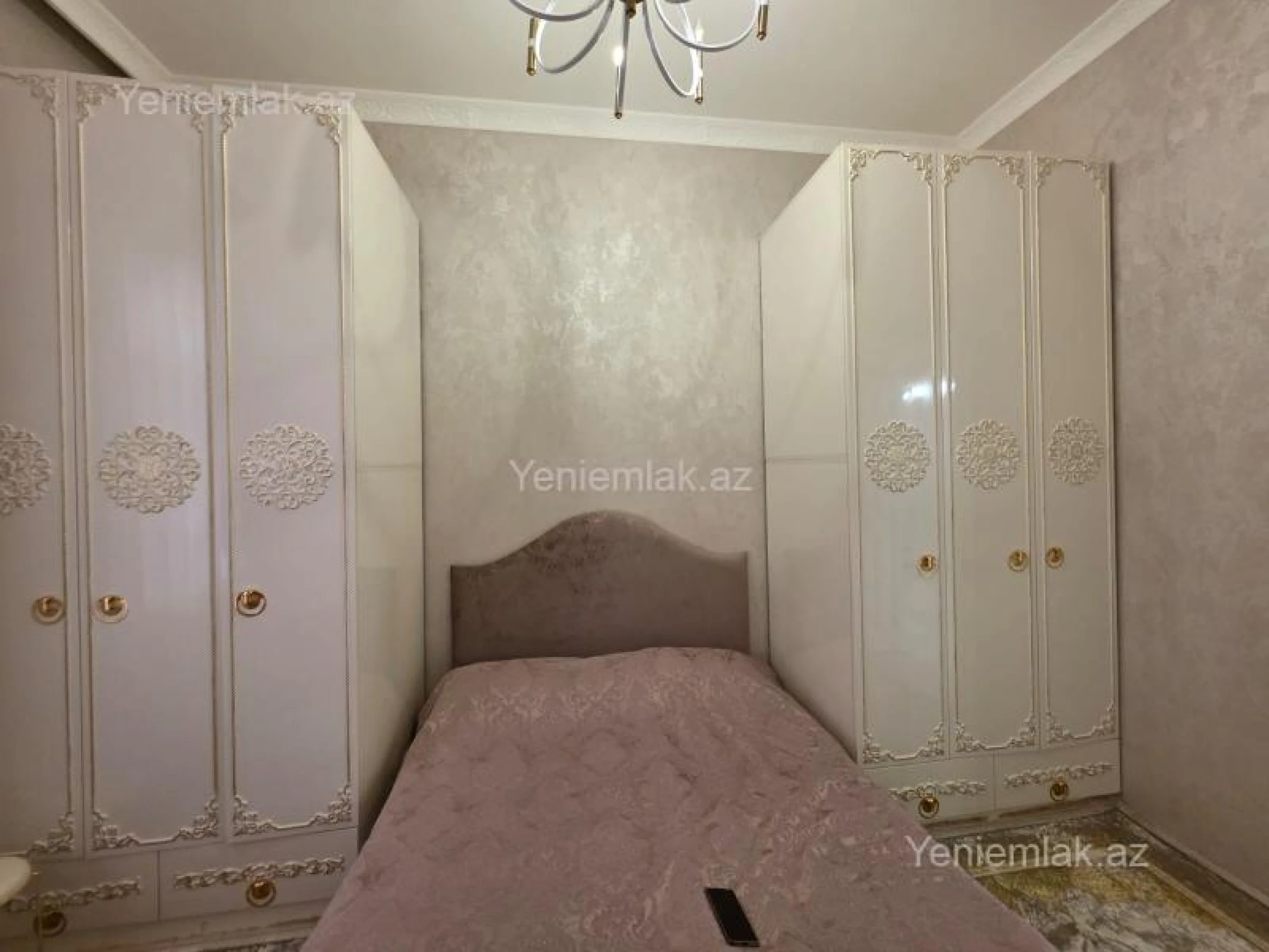 Satılır 4 otaqlı həyət evi 200 m²