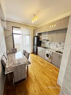 Satılır 2 otaqlı yeni tikili 72 m²