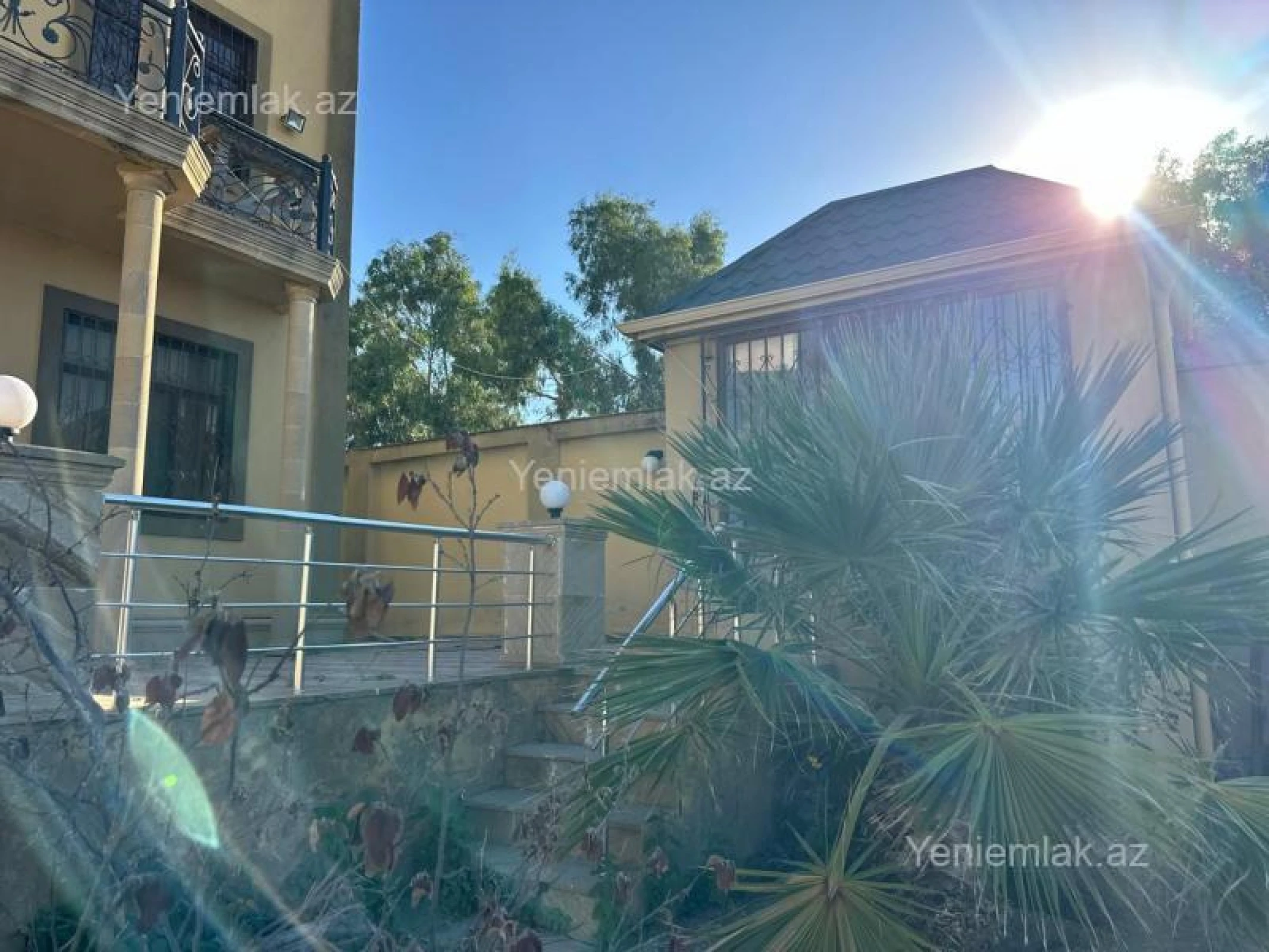 Satılır 7 otaqlı həyət evi 330 m²