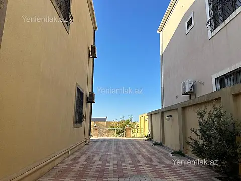 Satılır 7 otaqlı həyət evi 330 m²