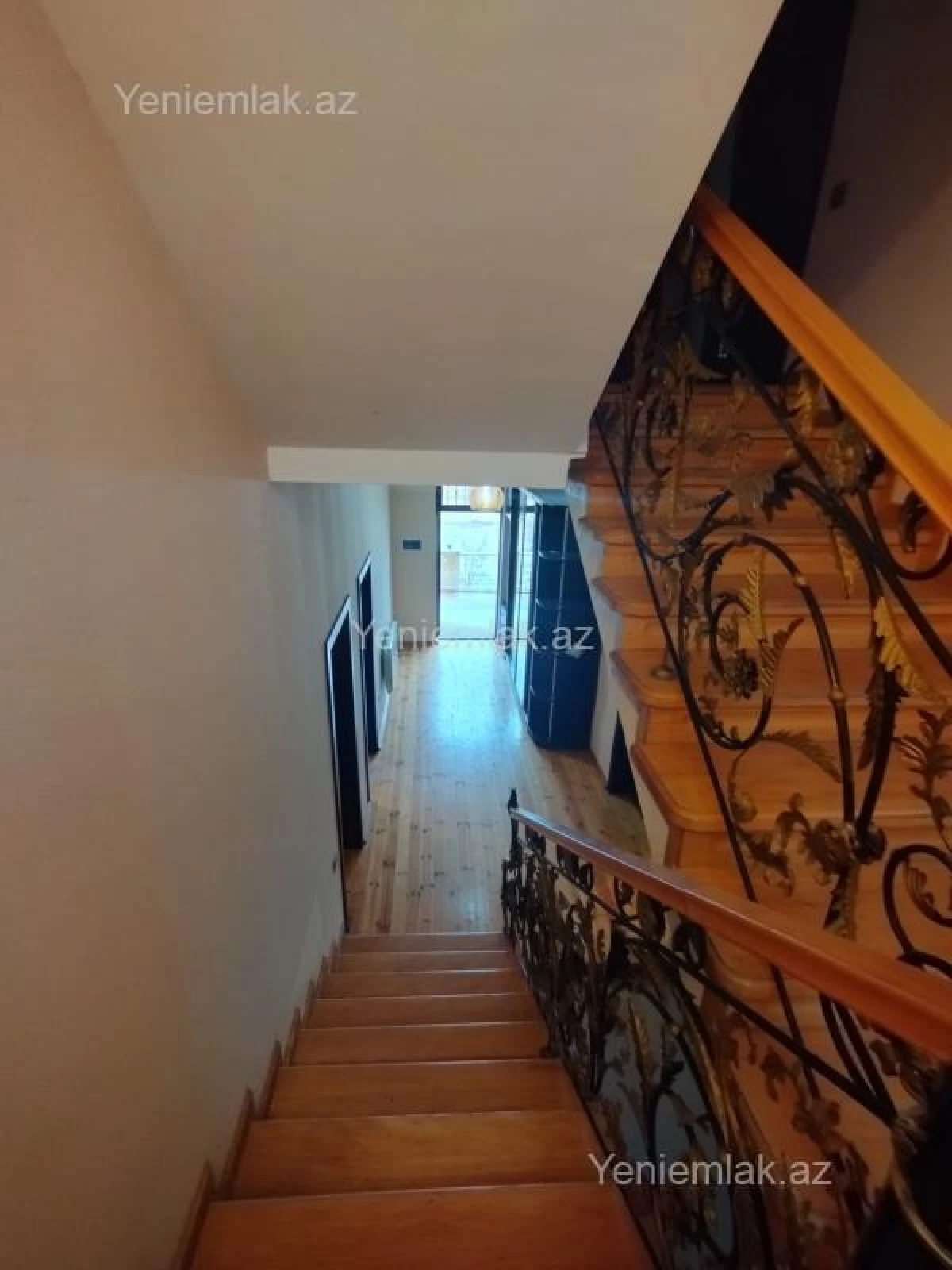 Satılır 7 otaqlı həyət evi 330 m²