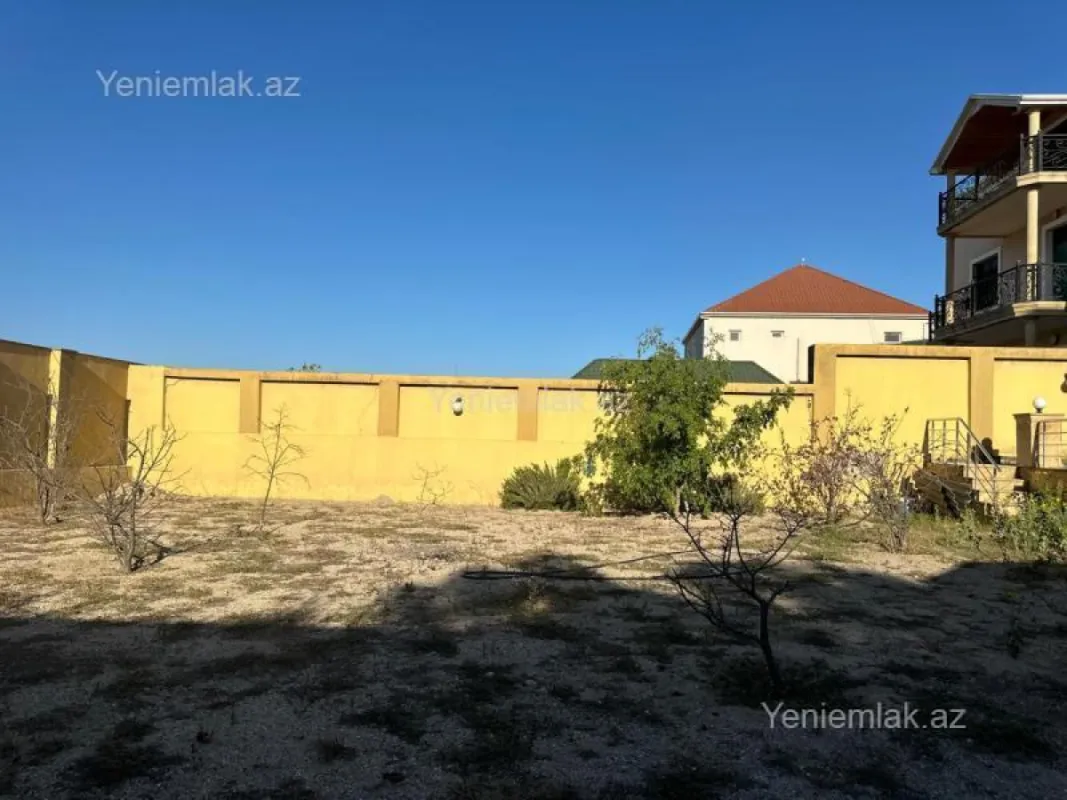 Satılır 7 otaqlı həyət evi 330 m²