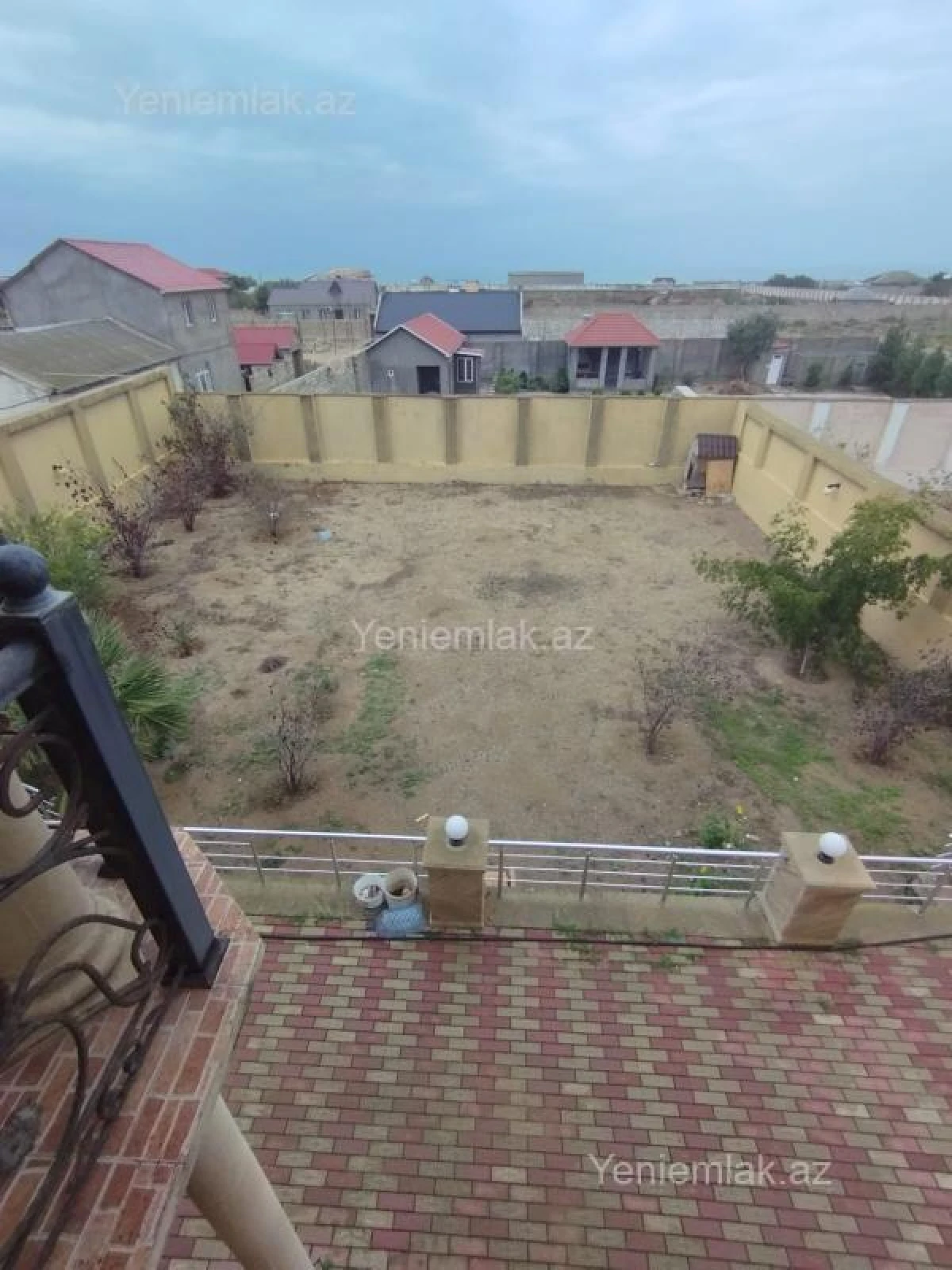 Satılır 7 otaqlı həyət evi 330 m²