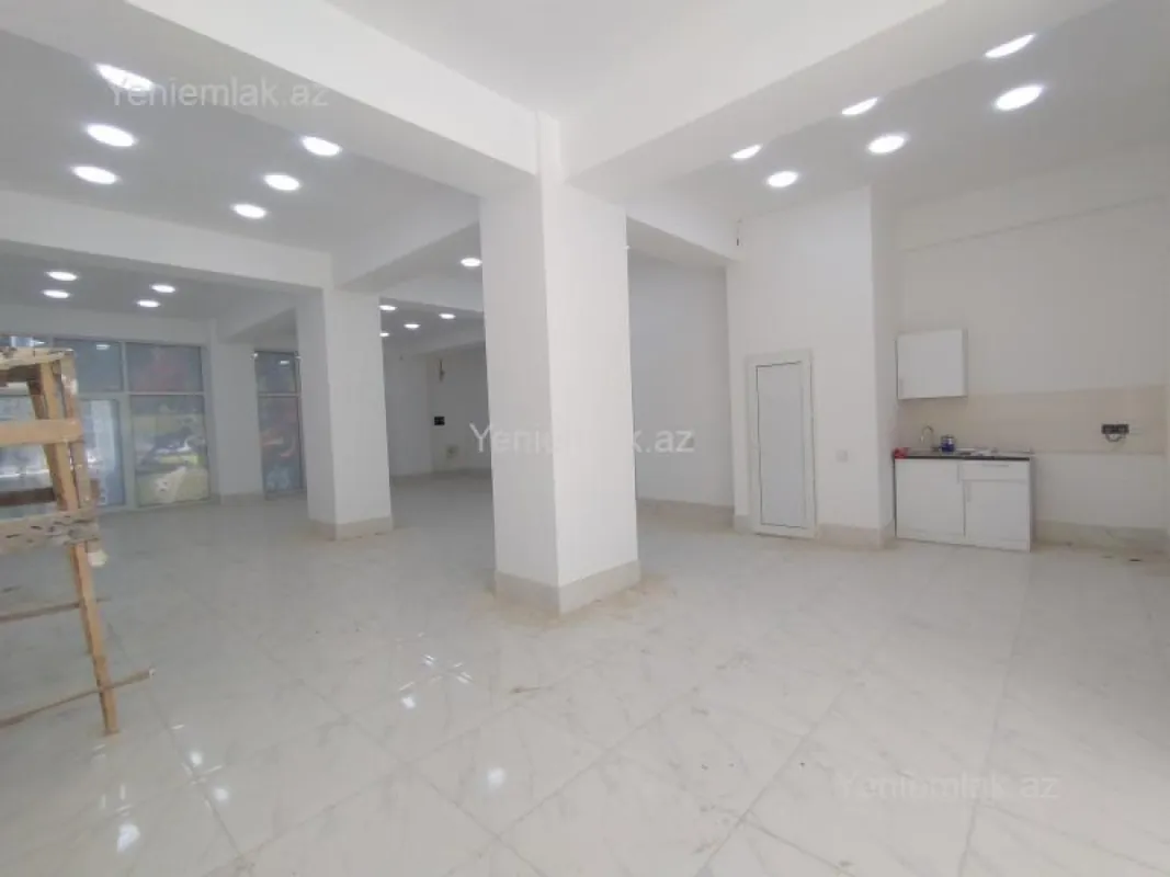 Kirayə verilir 2 otaqlı obyekt 140 m²