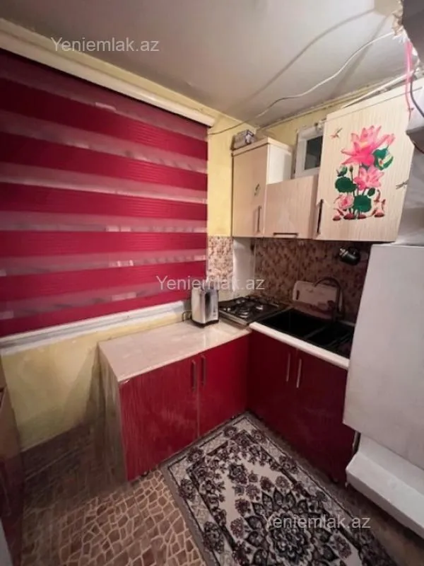 Satılır 2 otaqlı köhnə tikili 45 m²