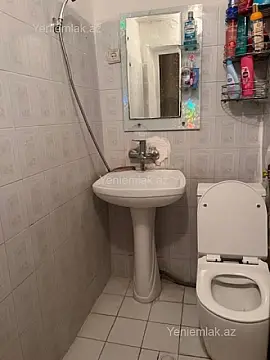 Satılır 2 otaqlı köhnə tikili 45 m²