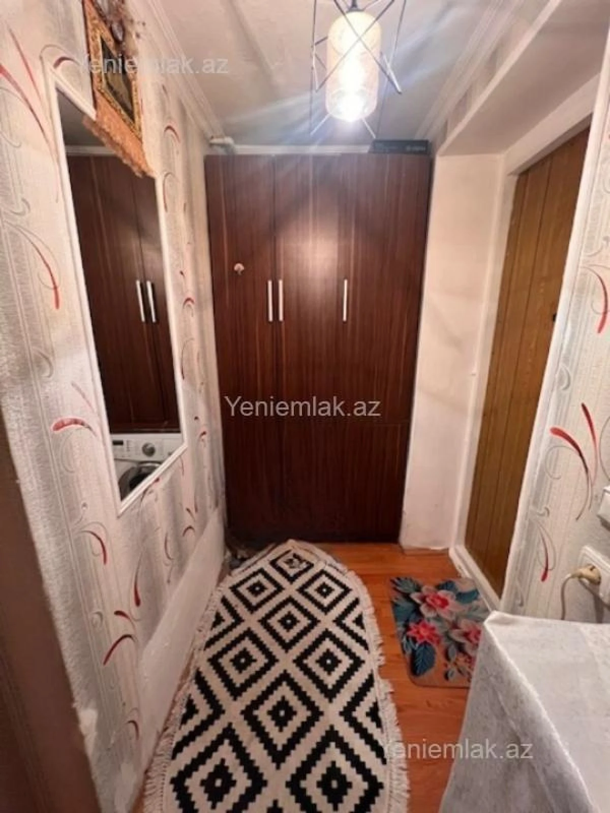 Satılır 2 otaqlı köhnə tikili 45 m²