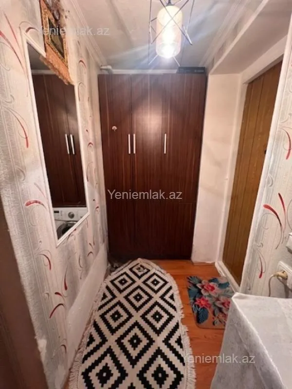 Satılır 2 otaqlı köhnə tikili 45 m²