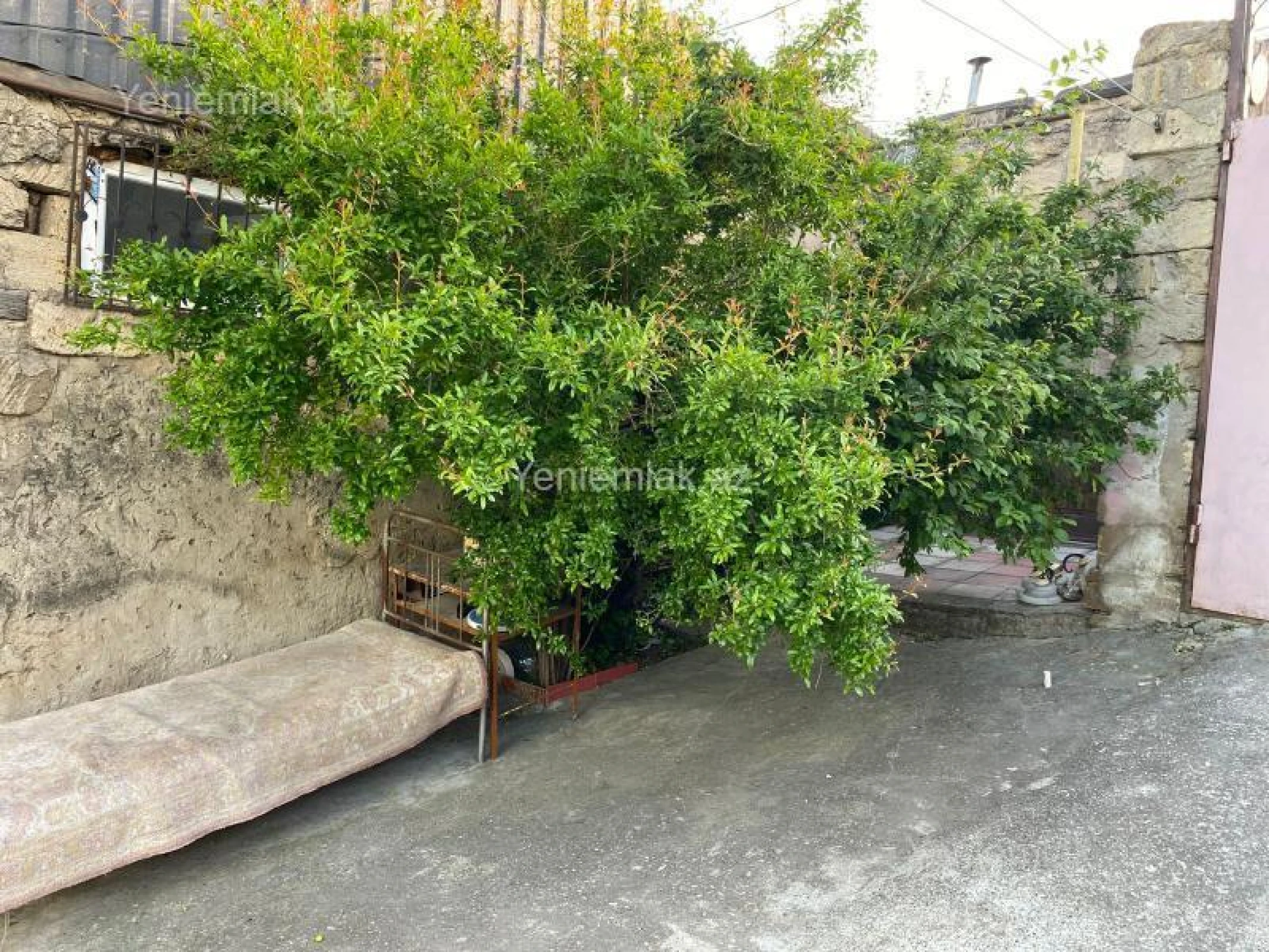 Satılır 6 otaqlı həyət evi 170 m²