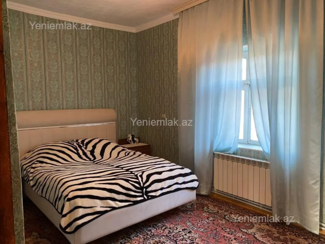 Satılır 6 otaqlı həyət evi 170 m²