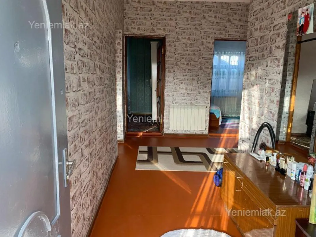 Satılır 6 otaqlı həyət evi 170 m²