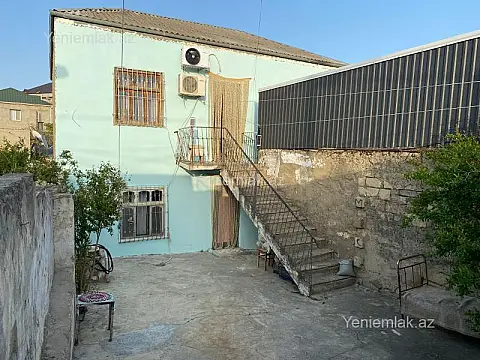 Satılır 6 otaqlı həyət evi 170 m²