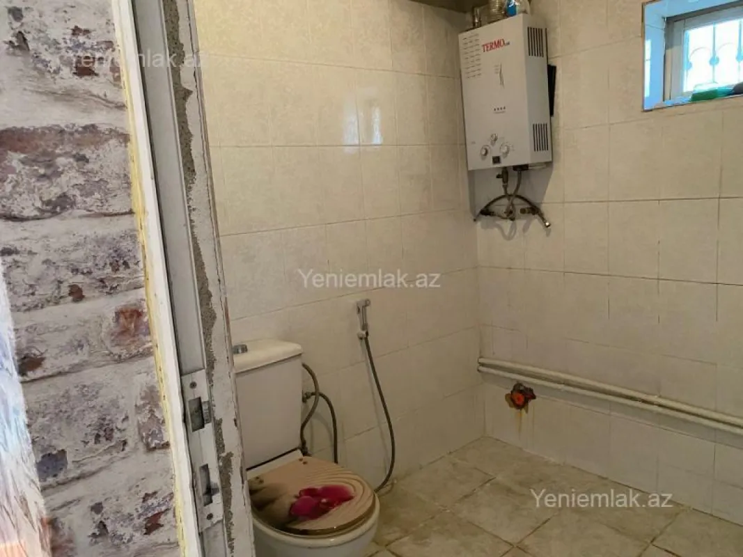 Satılır 6 otaqlı həyət evi 170 m²