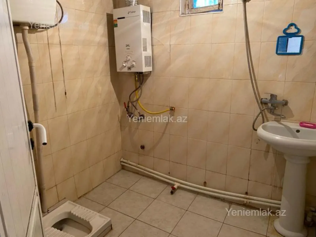 Satılır 6 otaqlı həyət evi 170 m²