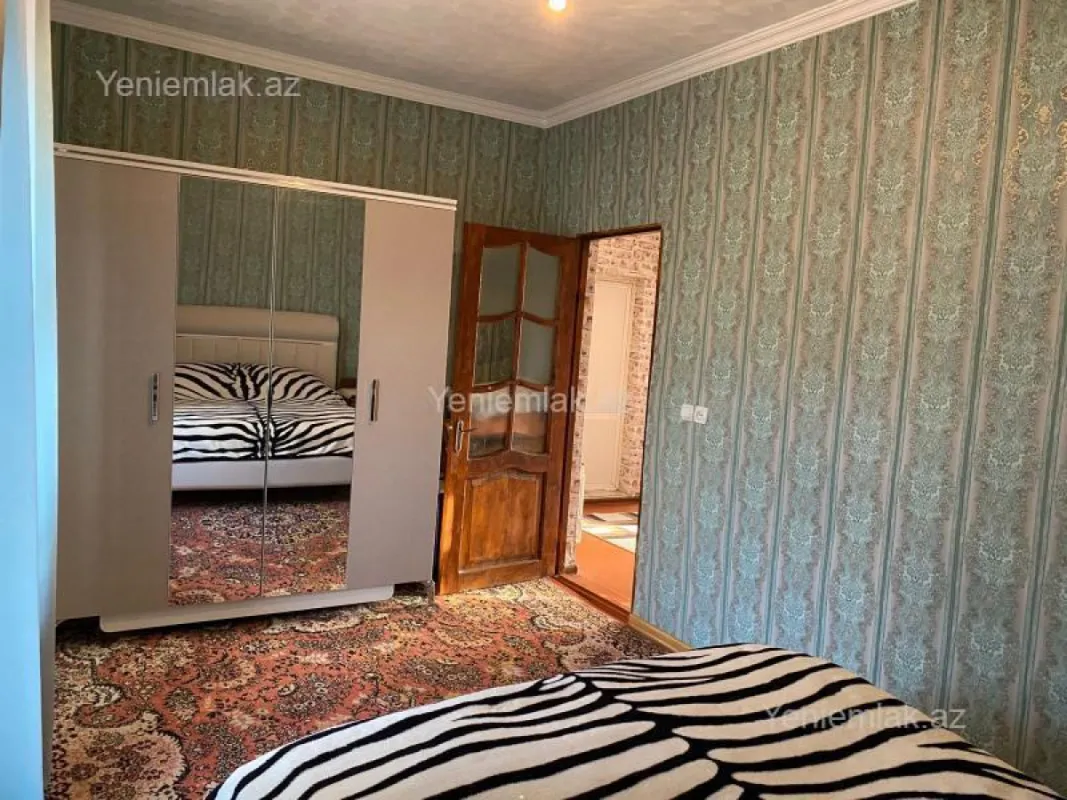 Satılır 6 otaqlı həyət evi 170 m²