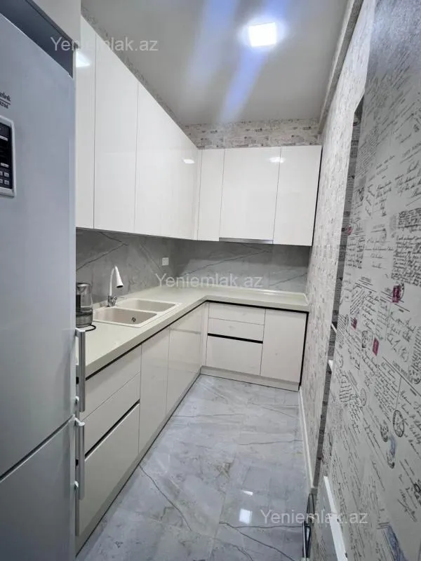 Satılır 2 otaqlı yeni tikili 70 m²