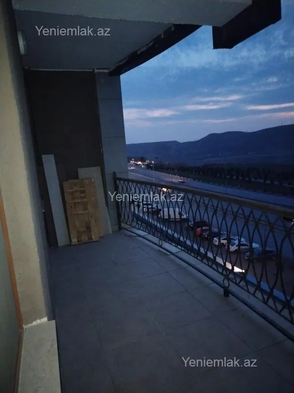 Satılır 3 otaqlı yeni tikili 100 m²