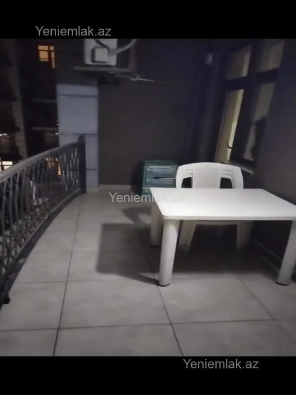 Satılır 3 otaqlı yeni tikili 100 m²
