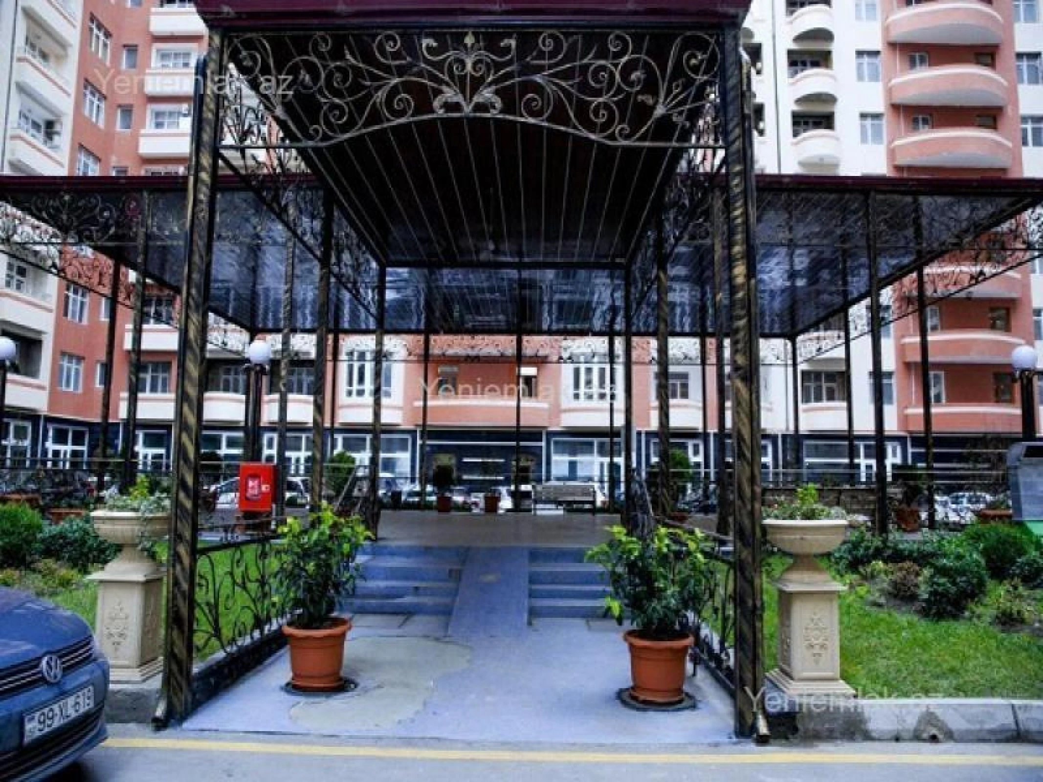 Satılır 3 otaqlı yeni tikili 138 m²