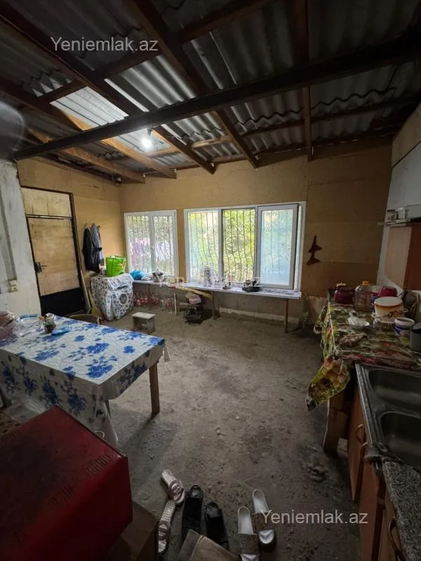 Satılır 4 otaqlı köhnə tikili 95 m²