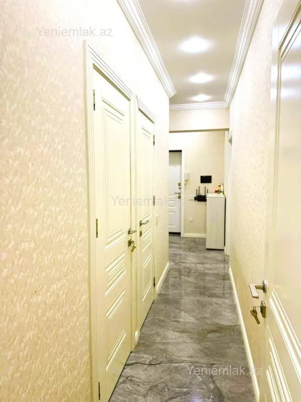Satılır 2 otaqlı yeni tikili 75 m²