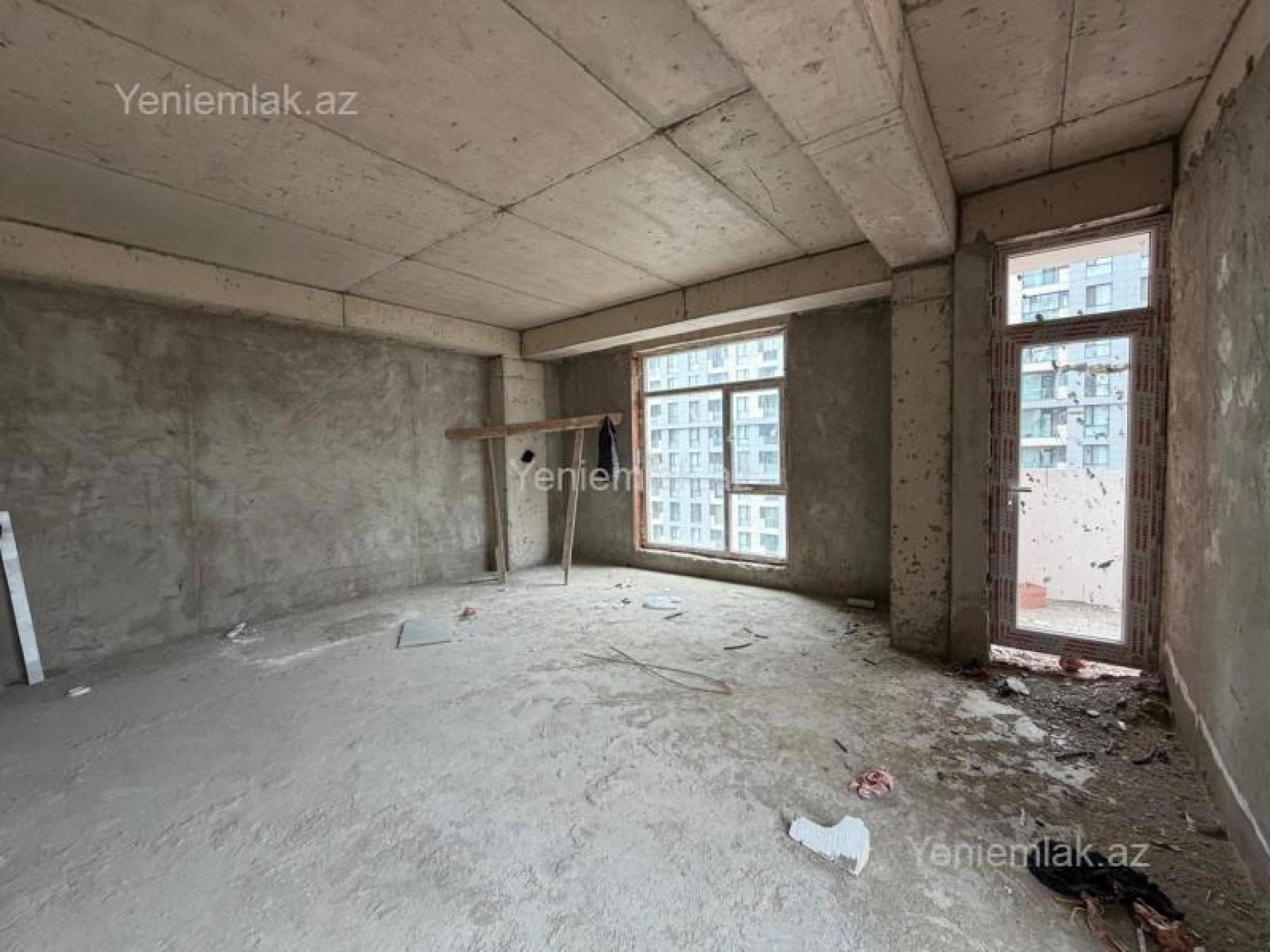 Satılır 3 otaqlı yeni tikili 130 m²