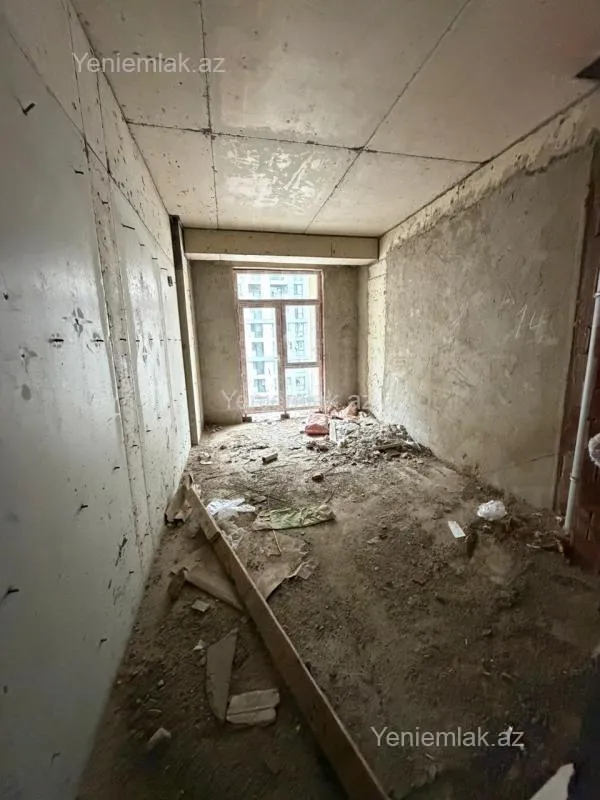 Satılır 3 otaqlı yeni tikili 130 m²