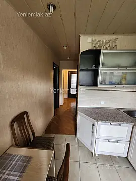 Satılır 3 otaqlı köhnə tikili 70 m²