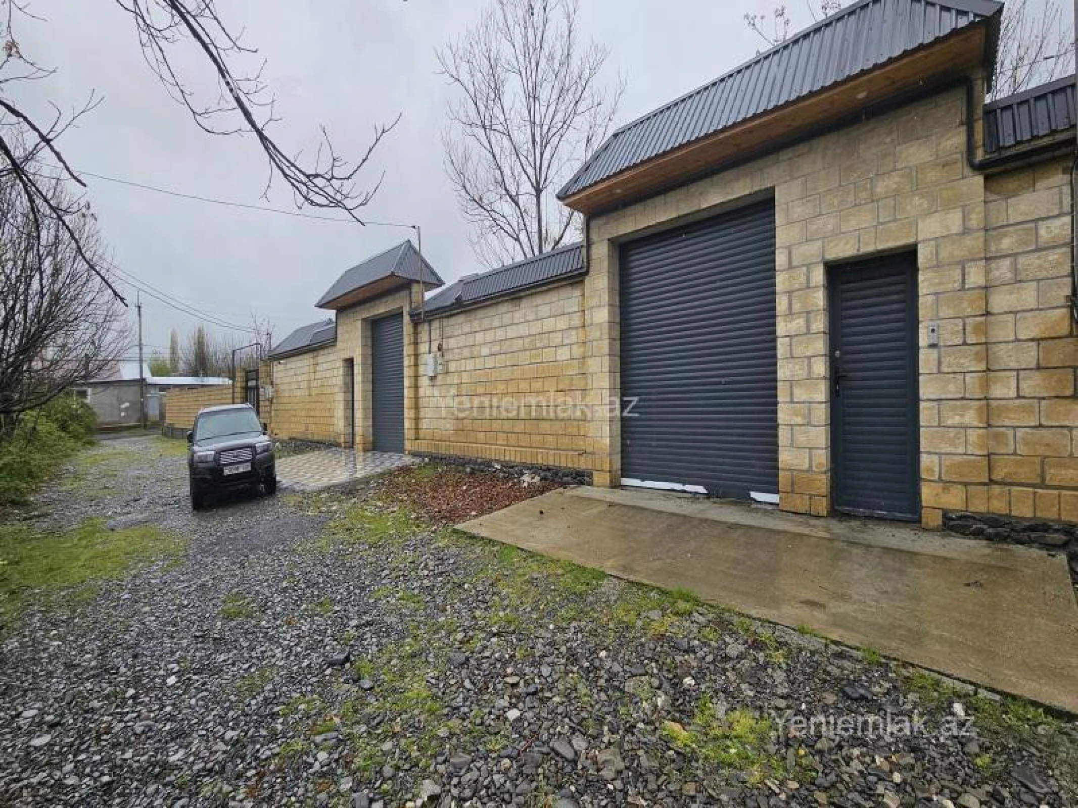 Satılır 3 otaqlı həyət evi 180 m²