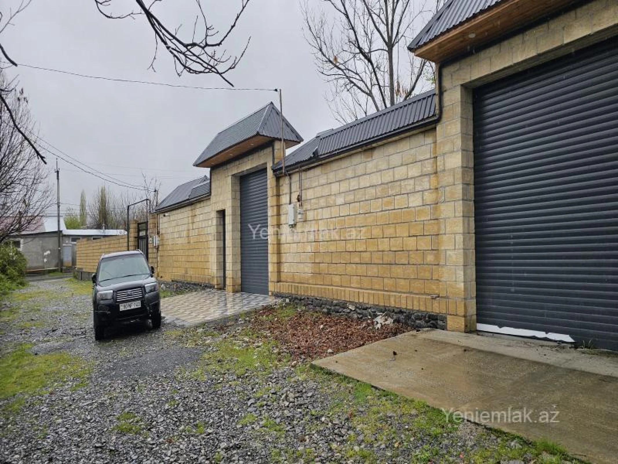 Satılır 3 otaqlı həyət evi 180 m²