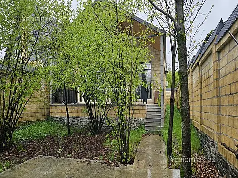 Satılır 3 otaqlı həyət evi 180 m² — Qəbələ 3 otaq 180.00 m²