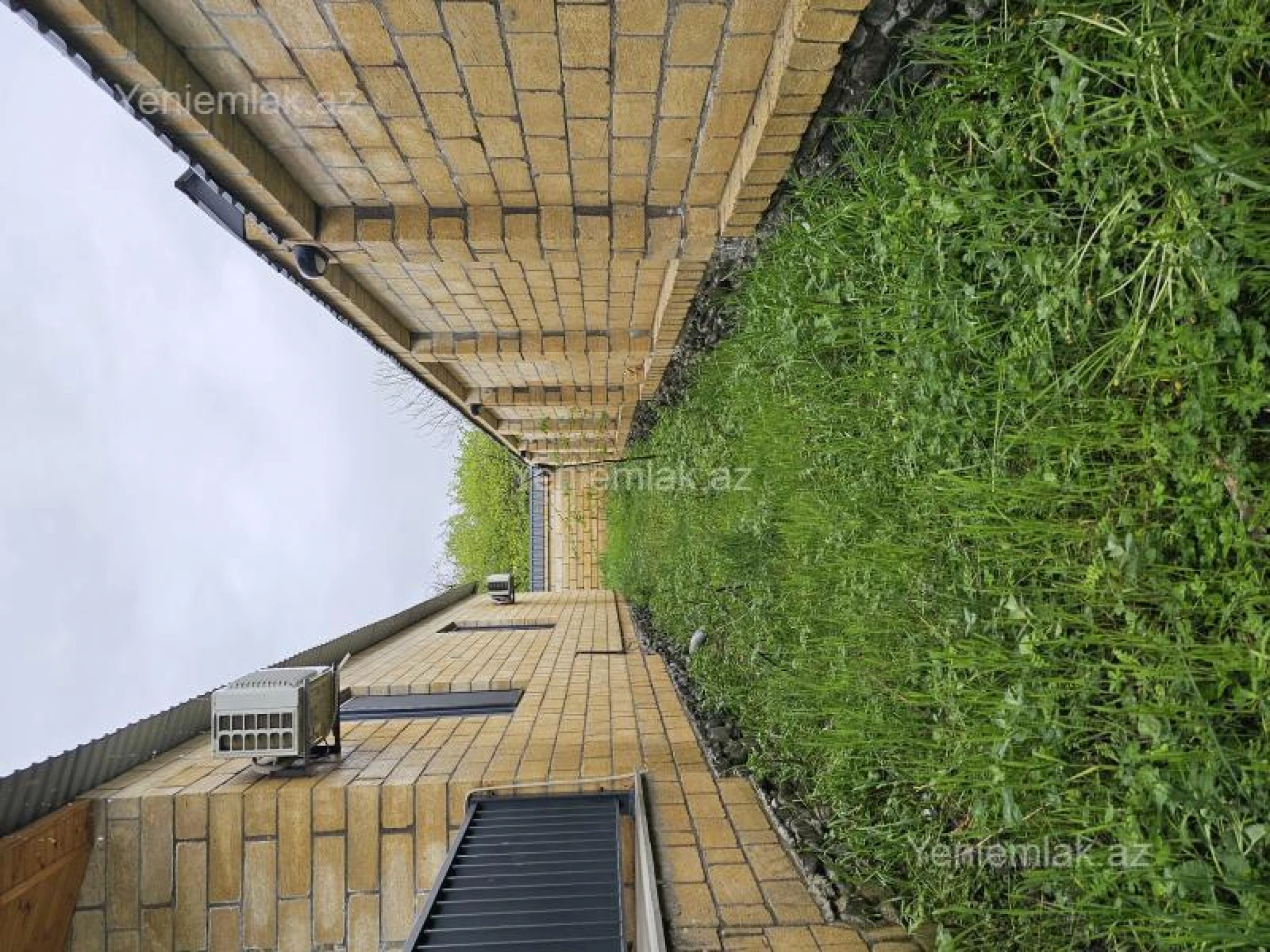 Satılır 3 otaqlı həyət evi 180 m²