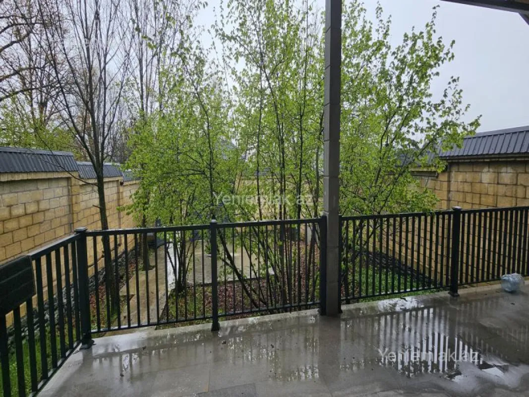 Satılır 3 otaqlı həyət evi 180 m²