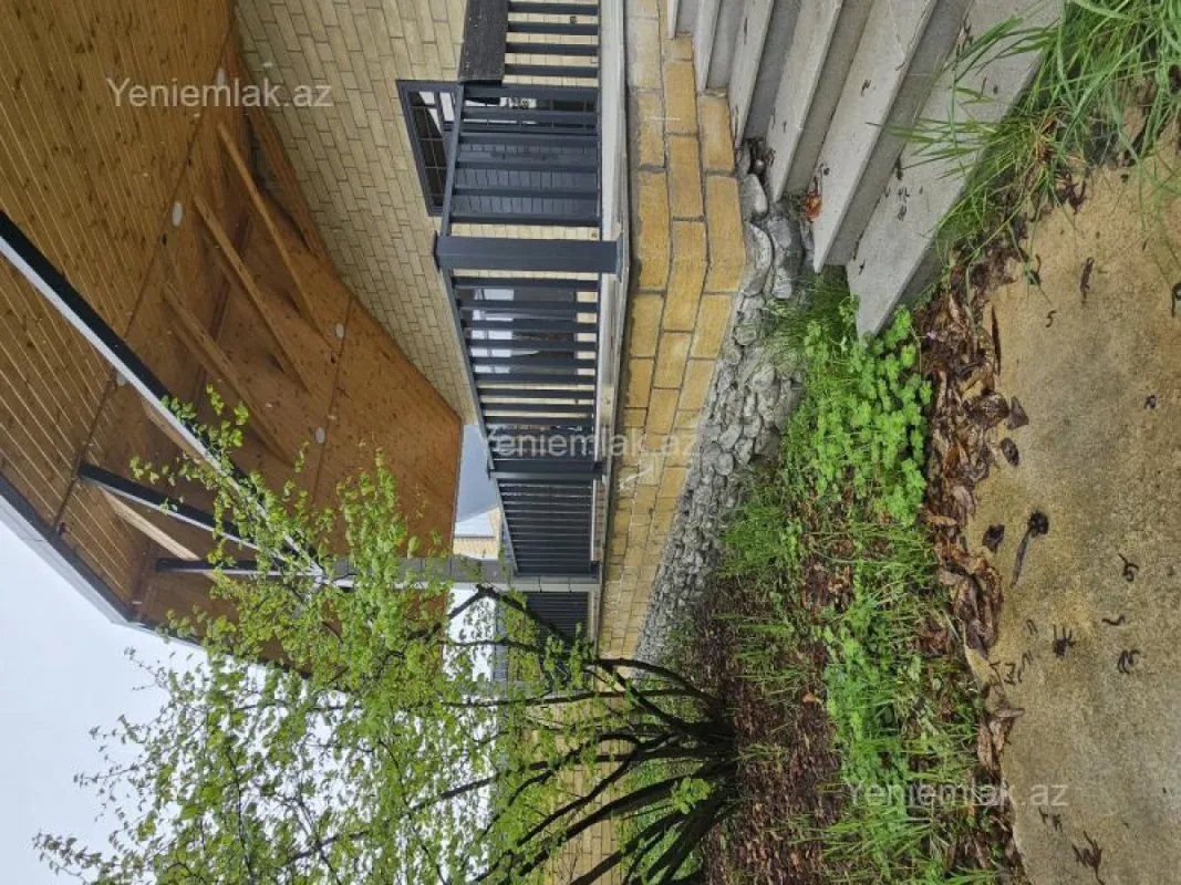Satılır 3 otaqlı həyət evi 180 m²