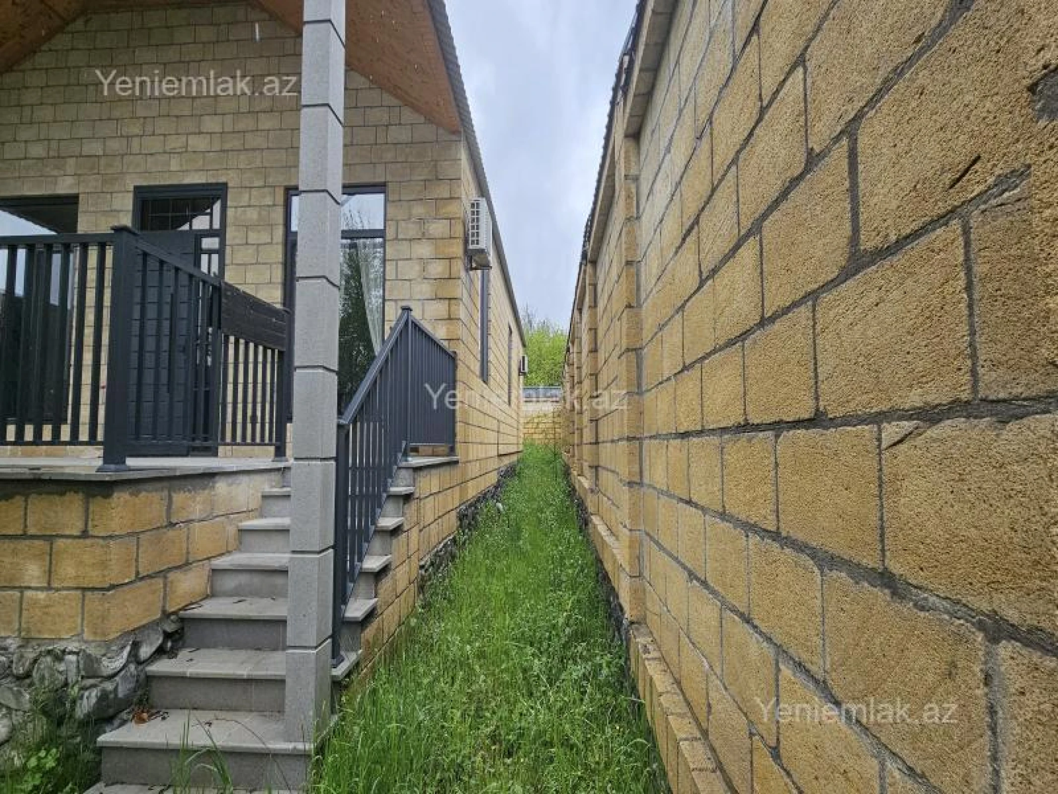 Satılır 3 otaqlı həyət evi 180 m²