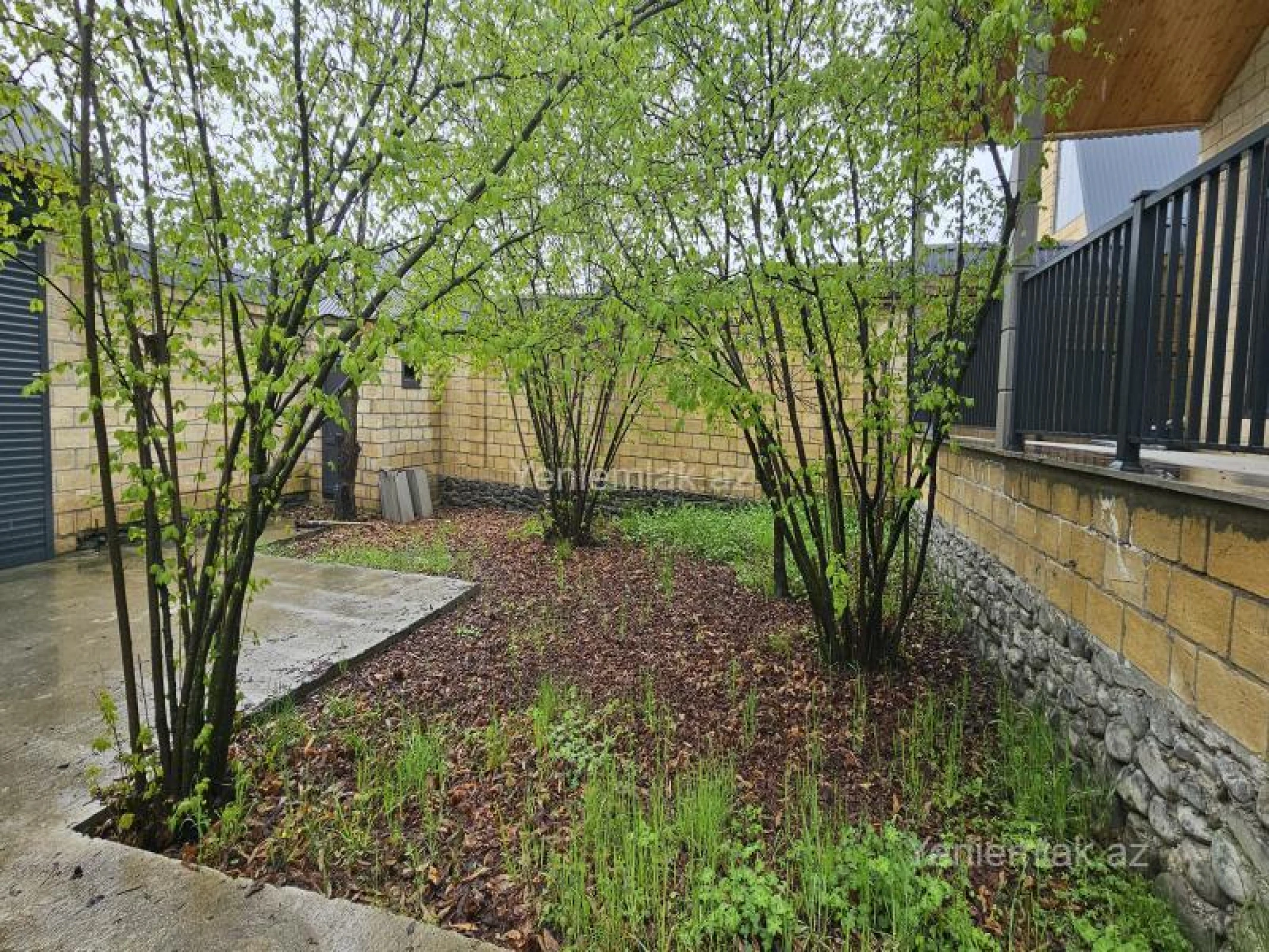 Satılır 3 otaqlı həyət evi 180 m²