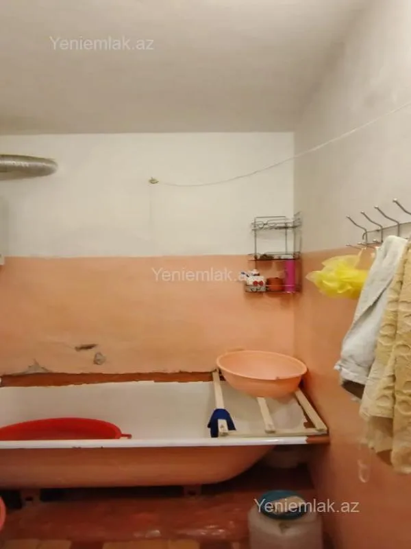 Satılır 2 otaqlı köhnə tikili 48 m²