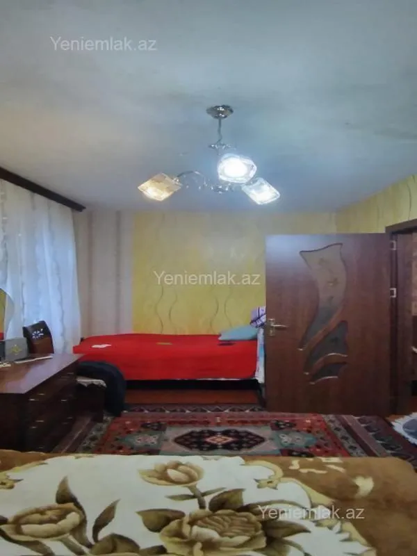 Satılır 2 otaqlı köhnə tikili 48 m²