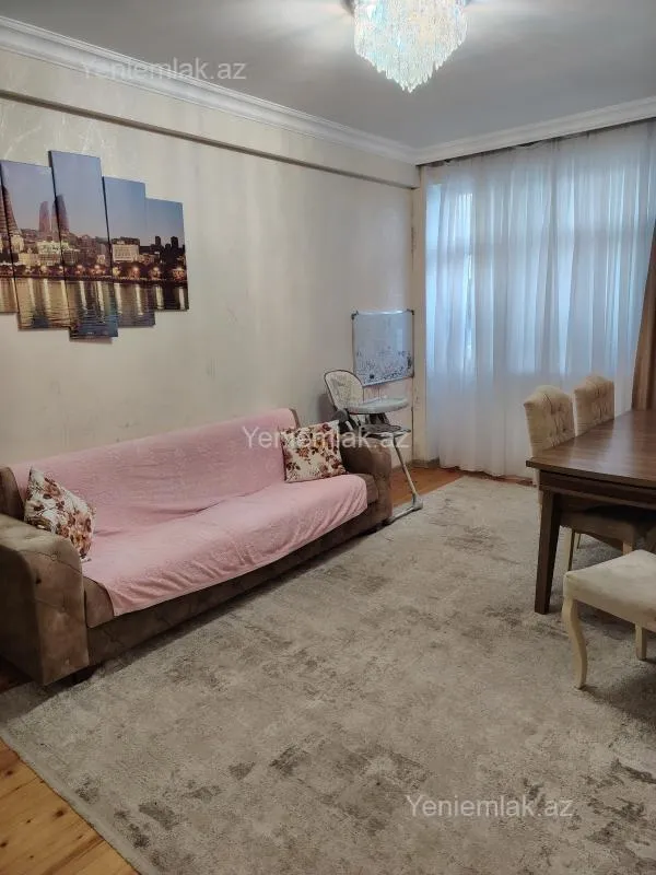 Satılır 3 otaqlı yeni tikili 70 m²